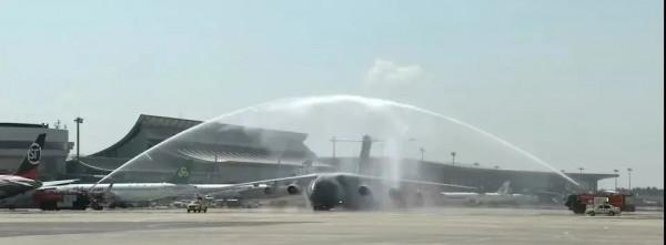 餘從戎，回來吧，你的飛機已經都有了