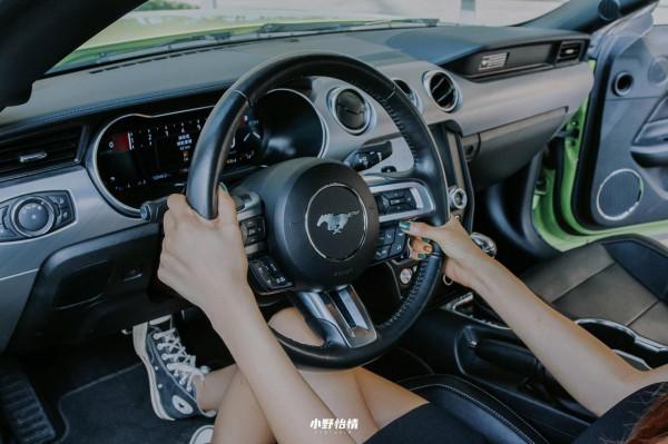 年輕人輕鬆實現的跑車夢,Mustang有何過人之處? 年輕人輕鬆實現的跑車夢,Mustang有何過人之處?
