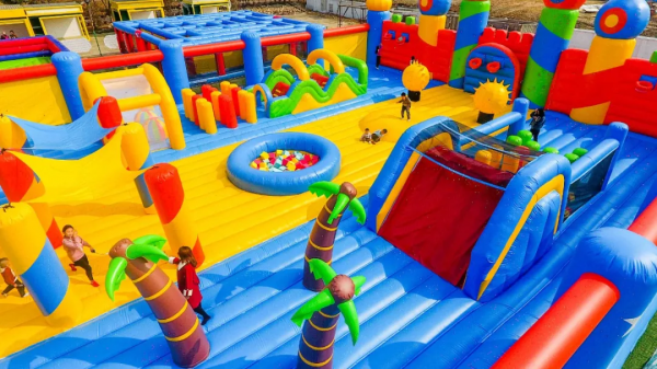 兒童城堡免費耍！還有可愛萌寵和超大草坪，公交直達，遛娃必去