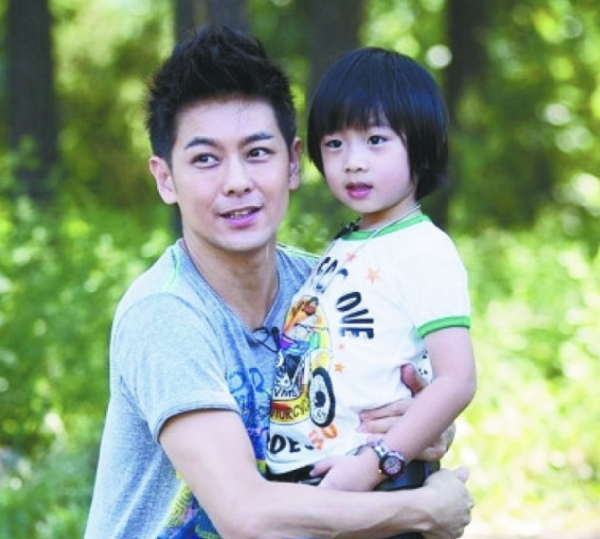 《爸爸去哪兒》22個家庭現狀:3對離婚6家添丁,萌娃顏值有漲有跌 《爸爸去哪兒》22個家庭現狀:3對離婚6家添丁,萌娃顏值有漲有跌