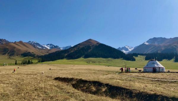 盤點新疆北疆旅遊十大必去景點（5）：東方小瑞士-那拉提草原