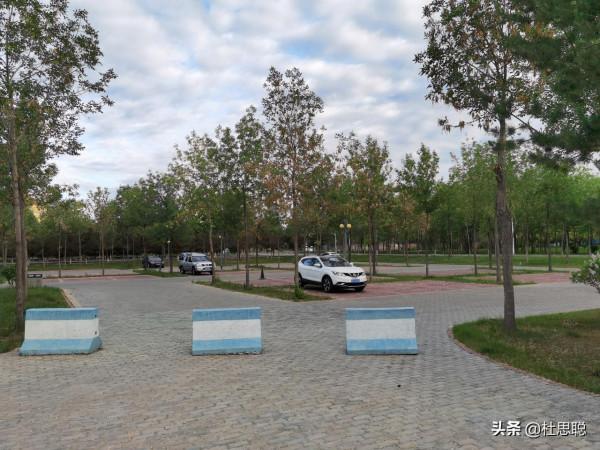 漢EV自駕新疆,烏魯木齊停車7小時收費48,晚上駐車瑪納斯 漢EV自駕新疆,烏魯木齊停車7小時收費48,晚上駐車瑪納斯