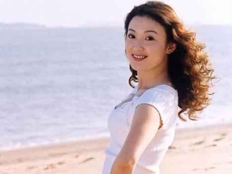 曾是校園女神,憑&quot;十六歲花季&quot;陳非兒走紅,46歲的池華瓊過得好嗎？