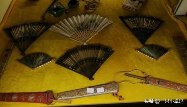 九眼天珠、歐米茄與酷刑!舊西藏貴族有多奢靡殘酷?(多圖) 九眼天珠、歐米茄與酷刑!舊西藏貴族有多奢靡殘酷?(多圖)