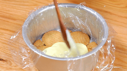 沒奶油，沒烤箱，有一口鍋就能做！成本不到10塊錢，實現甜品自由