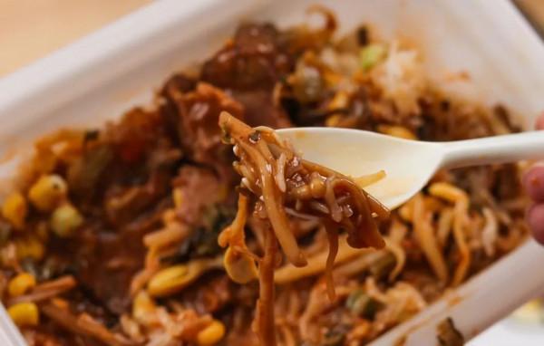 宅家速食測評，開水熱一熱就能吃