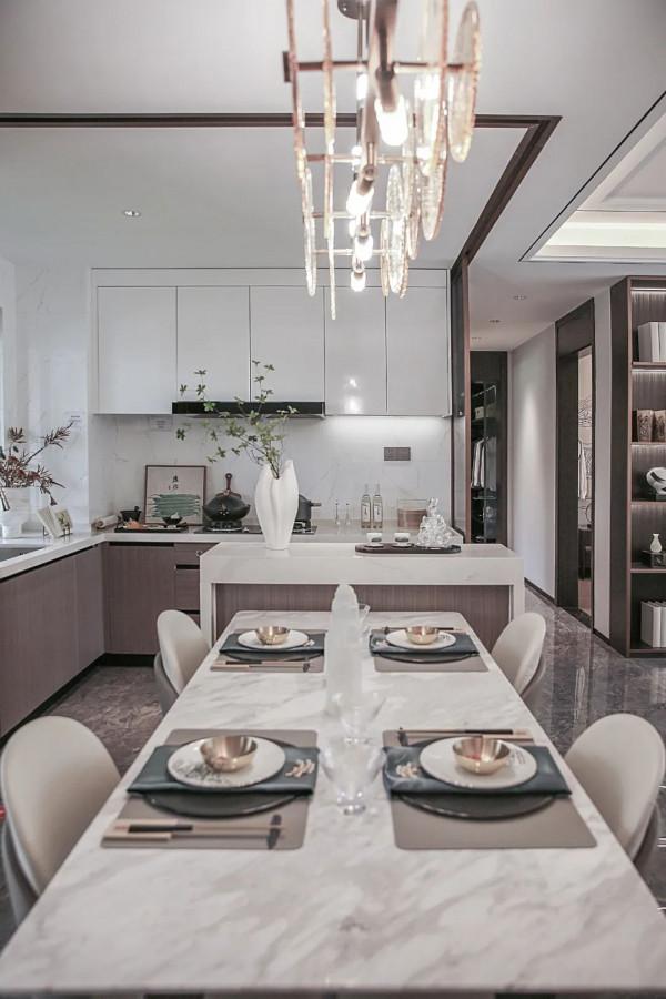 藝爍國際:現代基因與東方韻味的巧妙平衡 藝爍國際:現代基因與東方韻味的巧妙平衡