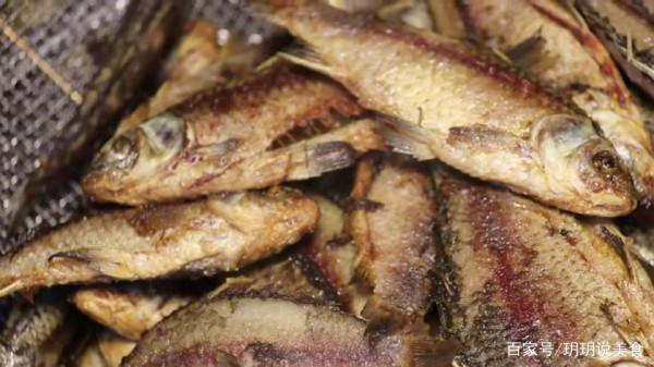 天津大叔賣非遺美食，15元一盒明星專程過來吃，食客一次買一鍋