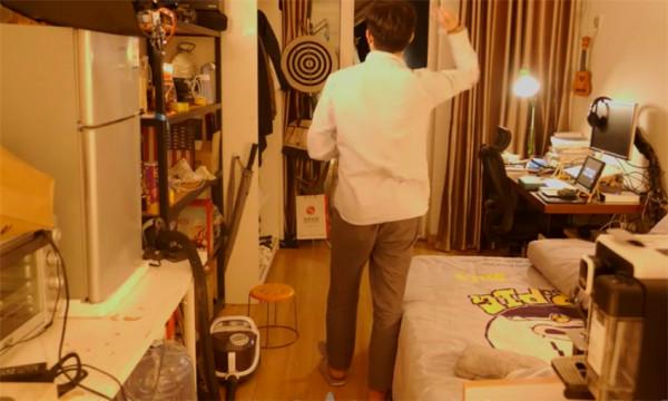 小夥改造10㎡出租房，廉價風變精緻風，前後差別大到房東都不敢認