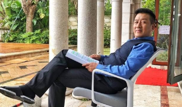 同樣演彭德懷，《長津湖》裡的周小斌與這6位演員相比，差別在哪