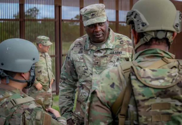 防寒服、防彈衣、便攜廁所都沒有！美邊境部隊士氣低落，多名士兵自殺