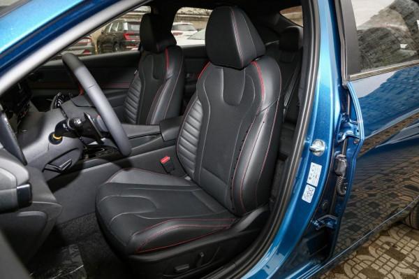 手握10-15萬預算的年輕人,首輛車怎麼選?第七代伊蘭特適合嗎? 手握10-15萬預算的年輕人,首輛車怎麼選?第七代伊蘭特適合嗎?