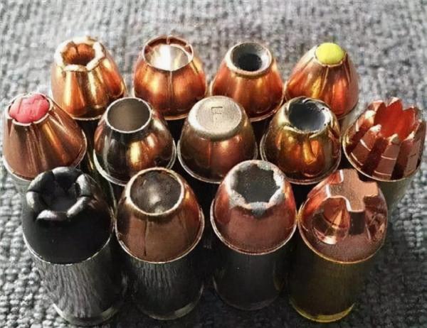 4種殘忍的武器，熱壓彈不算啥，金屬風暴1分鐘傾瀉百萬發彈藥