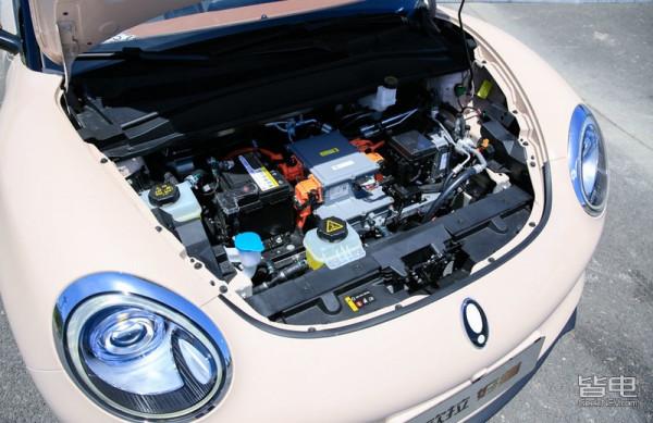 十萬塊女性買車怎麼選？尤拉好貓還是本田飛度，線上等...