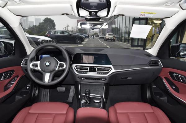 寶馬3系:中型車,外觀比較討喜 寶馬3系:中型車,外觀比較討喜