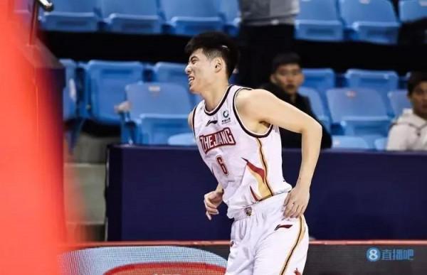 精彩！CBA一天兩爆冷，多一些冷門，競爭才會更激烈