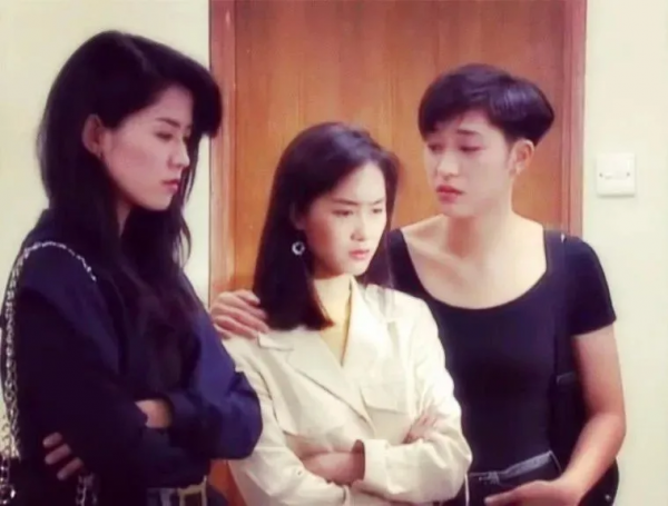 今年的時尚,就是穿成你二姨那樣 今年的時尚,就是穿成你二姨那樣