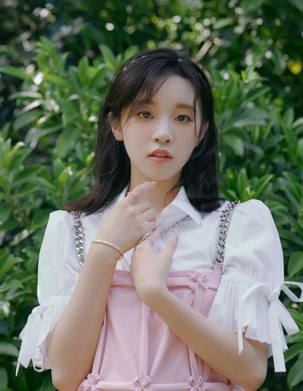 宋雨綺好會扮“嫩”,穿蓬蓬裙打扮清純甜美,是直男喜歡的感覺 宋雨綺好會扮“嫩”,穿蓬蓬裙打扮清純甜美,是直男喜歡的感覺