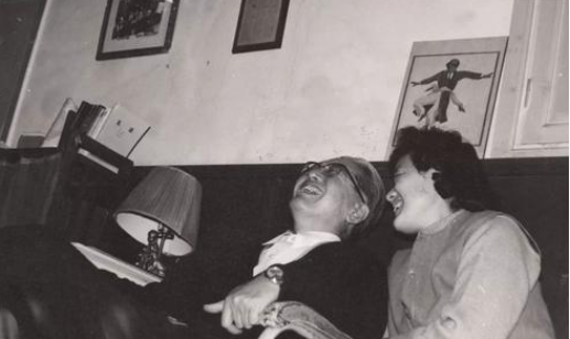 喬冠華和章含之相愛10年，臨終前詢問妻子：我死後你願跟我合葬嗎