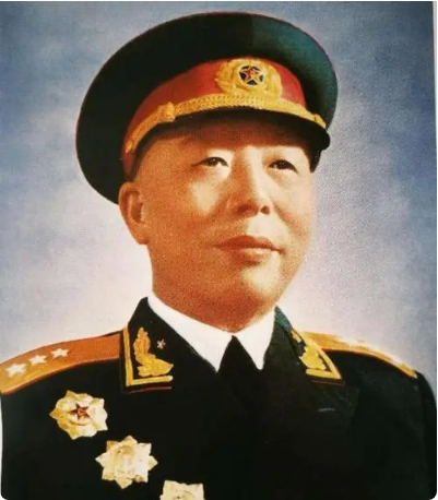 華東野戰軍成立時的12個縱隊的司令員在後來都被授予了什麼軍銜