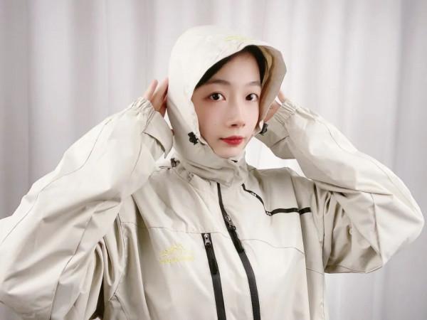 適合秋天的衝鋒衣!透氣防風又擋雨,一口氣買3件也不心疼 適合秋天的衝鋒衣!透氣防風又擋雨,一口氣買3件也不心疼