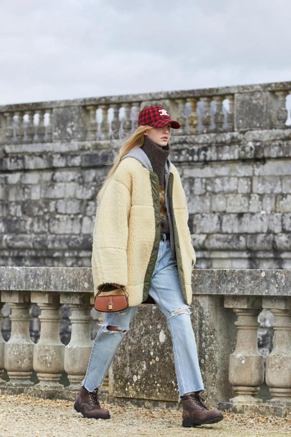 2021 秋冬時裝秀的 9 種帽子趨勢-告訴你如何在寒冷季節既時尚又溫暖 2021 秋冬時裝秀的 9 種帽子趨勢-告訴你如何在寒冷季節既時尚又溫暖