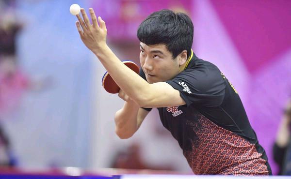 梁靖崑險勝孫聞，大比分落後不放棄，王藝迪擊敗顆粒型選手