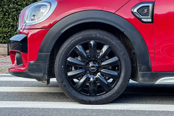 2.0T+8AT+四驅，二手新countryman，豪華感滿滿