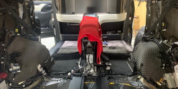 尋找安靜 鄭州環亞雷克薩斯LM3500H汽車隔音改裝大白鯊