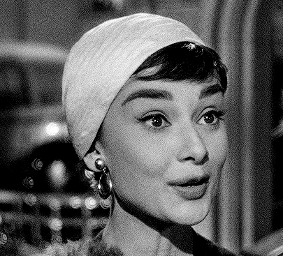 關於赫本的19個有趣事實：42碼大腳、討厭手錶、用針分開睫毛