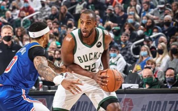 今日參賽球隊最佳球員評選，哈登26+9+7，庫裡，莫蘭特均落選