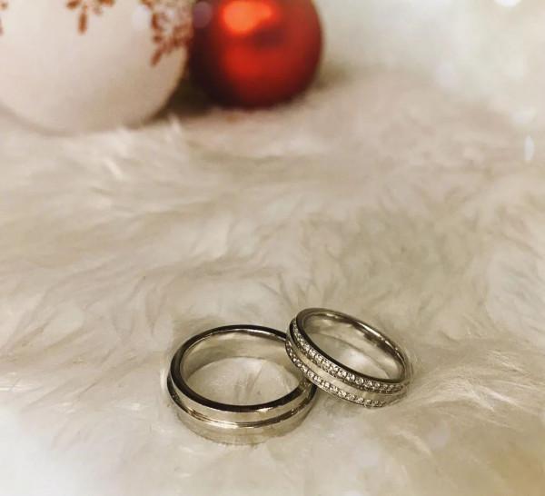 2021年官宣結婚的明星:40歲藝人成結婚主力軍,七對奉子成婚 2021年官宣結婚的明星:40歲藝人成結婚主力軍,七對奉子成婚