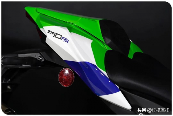 Ninja ZX-10RR 特殊配色英國亮相:經典 ZXR 塗裝市販有望? Ninja ZX-10RR 特殊配色英國亮相:經典 ZXR 塗裝市販有望?