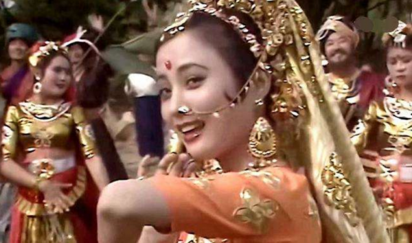 李玲玉：21歲嫁初戀，34歲再嫁猶太富商，和混血兒子的相處很特別