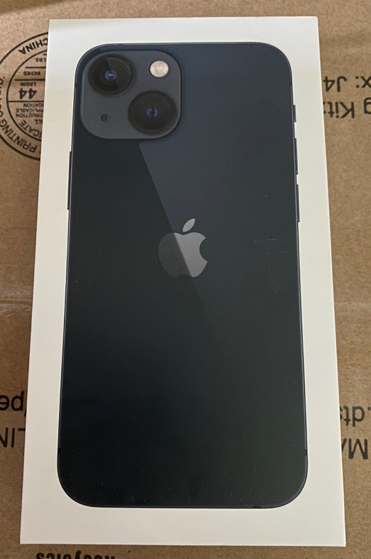 網友入手iPhone13mini,堪稱新一代小鋼炮 網友入手iPhone13mini,堪稱新一代小鋼炮