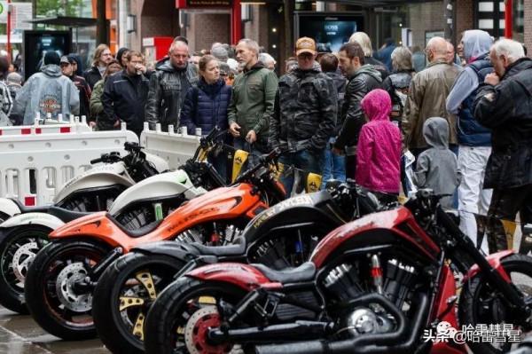 「 滾雷之聲 」數萬輛哈雷的巡遊活動 「 滾雷之聲 」數萬輛哈雷的巡遊活動