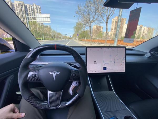 黑武士看膩了？走起！黑黃競技風！