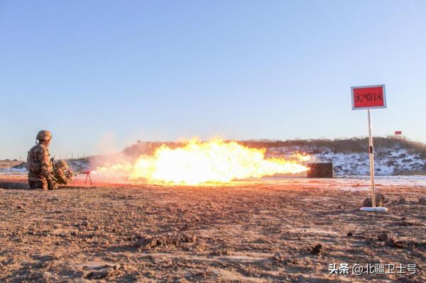 火龍出擊！看防化兵實射瞬間