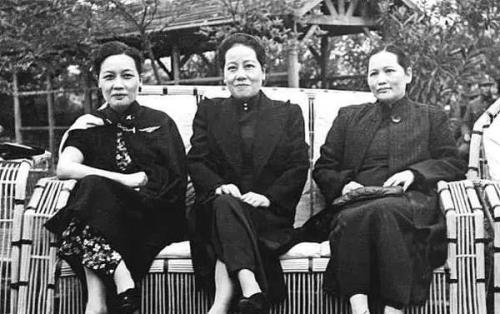 二代宋家三姐妹再續輝煌,名氣雖不如姑姑,但嫁的人財力令人咂舌 二代宋家三姐妹再續輝煌,名氣雖不如姑姑,但嫁的人財力令人咂舌