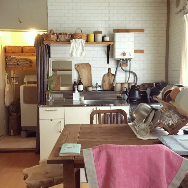 她家140㎡三室兩廳只留主臥,其餘全打通 她家140㎡三室兩廳只留主臥,其餘全打通