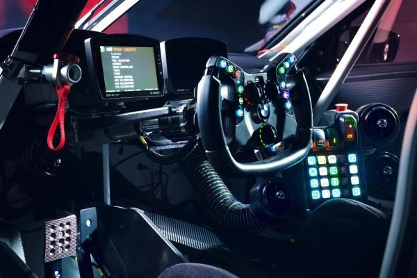 我們不需要奇形怪狀的方向盤 我們不需要奇形怪狀的方向盤