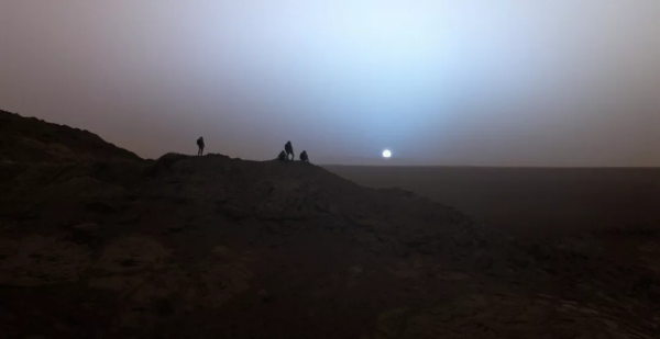 我們看到的太陽,是 8 分鐘以前的光。 這些宇宙圖很帥系列之二 我們看到的太陽,是 8 分鐘以前的光。 這些宇宙圖很帥系列之二