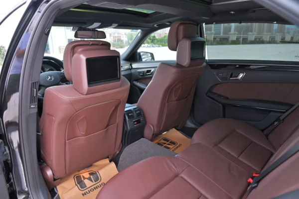 苦等兩年,終得六缸自吸賓士E300L,9年只跑4.5萬公里 苦等兩年,終得六缸自吸賓士E300L,9年只跑4.5萬公里