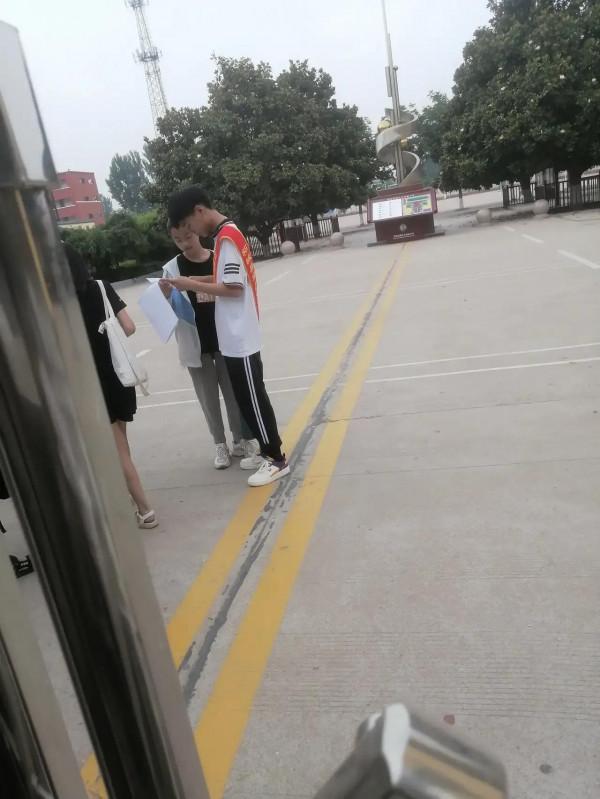 第一次體會到孩子劃片上學,這些硬性規定,真是讓家長覺得太難了 第一次體會到孩子劃片上學,這些硬性規定,真是讓家長覺得太難了