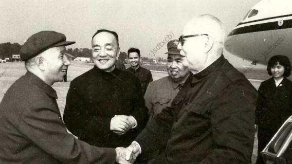 1985年,楊尚昆將一鍋爐工請到北京:你怎麼不早點來找我呢? 1985年,楊尚昆將一鍋爐工請到北京:你怎麼不早點來找我呢?