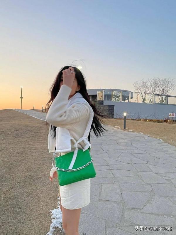 2021年秋季“流行色”在這！上身高階顯氣質，時髦精早都穿上了