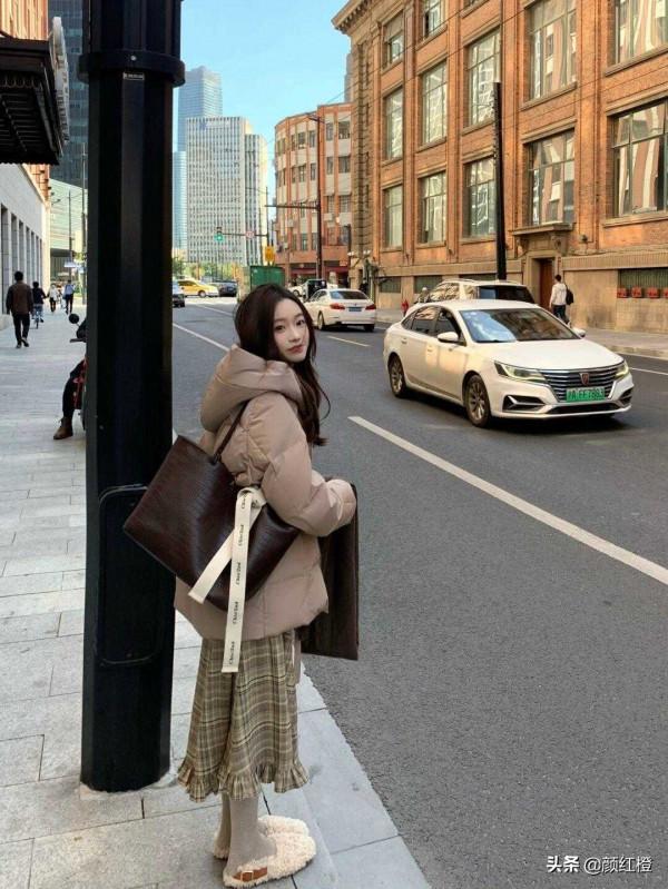 冬天不知道穿什麼？不妨試試這些休閒風穿搭，簡約隨性又溫柔