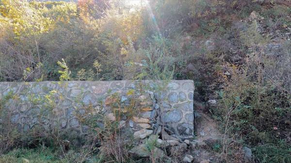 北京徒步登山:人少且免費的爬山步道,房山石花洞鳥語林風景區 北京徒步登山:人少且免費的爬山步道,房山石花洞鳥語林風景區