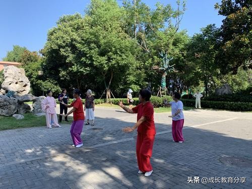 女性超過50歲之後，怎麼定義身材胖瘦？有三大標準或許能用上