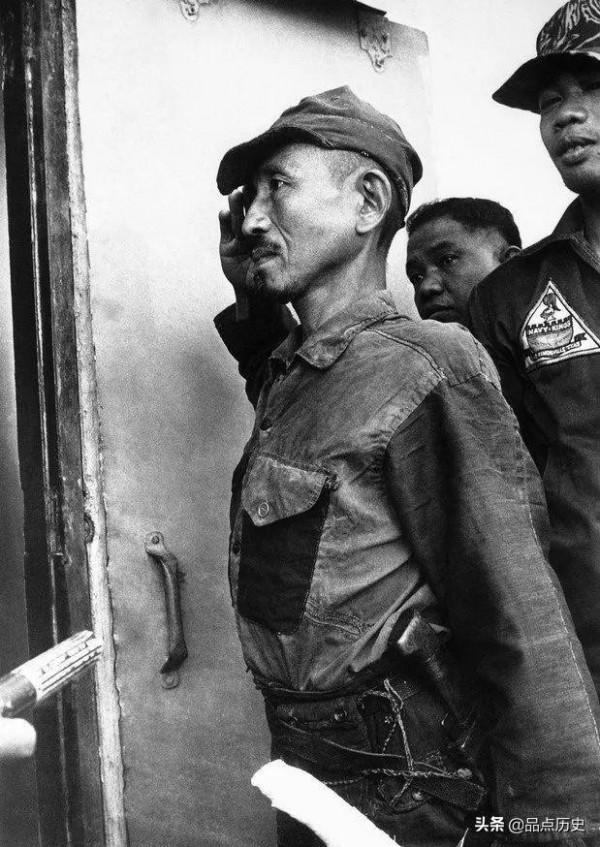 日本投降後，一鬼子兵在深山裡打了30年遊擊，被發現時形同野獸